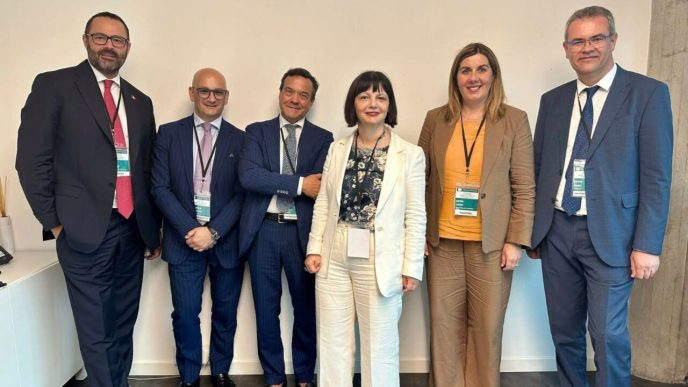 (p)-externalizarea:-de-la-fenomen-la-parteneriat-strategic-intre-italia-si-romania