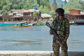 pakistan-reia-deportarile-fortate-ale-refugiatilor-afgani,-in-ciuda-apelurilor-onu