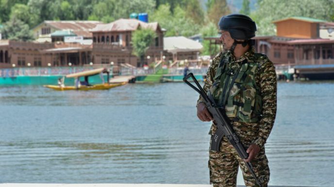 pakistan-reia-deportarile-fortate-ale-refugiatilor-afgani,-in-ciuda-apelurilor-onu