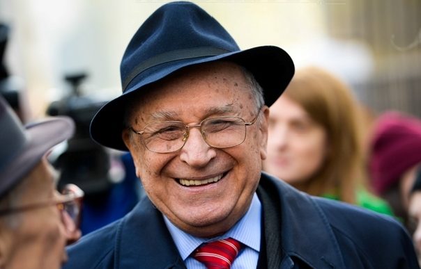cum-a-ajuns-ion-iliescu-presedintele-romaniei.-bataliile-cuion-ratiu,-corneliu-coposusivadim-tudor