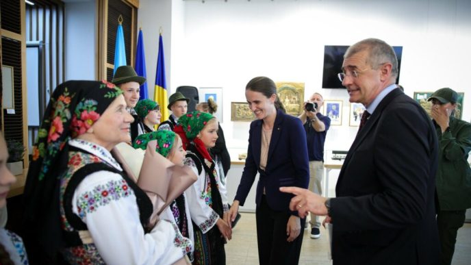 oana-toiu,-anunt-oficial:-ziua-limbii-romane-in-ucraina-va-fi-instituita-in-31-august