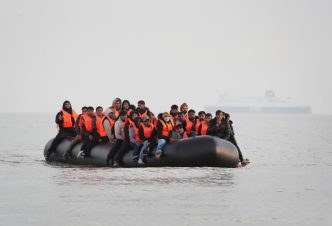 paza-de-coasta-italiana:-26-de-morti-in-urma-rasturnarii-unei-barci-care-transporta-migranti
