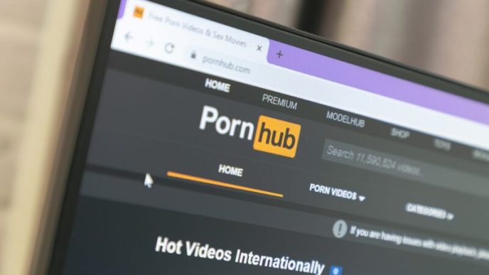 cat-s-a-redus-traficul-pe-site-urile-de-pornografie-dupa-introducerea-verificarii-cu-buletinul