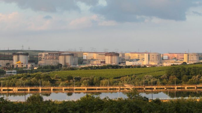 rusia-si-iran-discuta-despre-construirea-de-centrale-nucleare-modulare-mici
