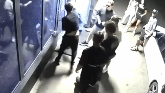 a-intervenit-politia.-a-fost-arestat-boxerul-violent-in-conflictul-care-a-socat-romania