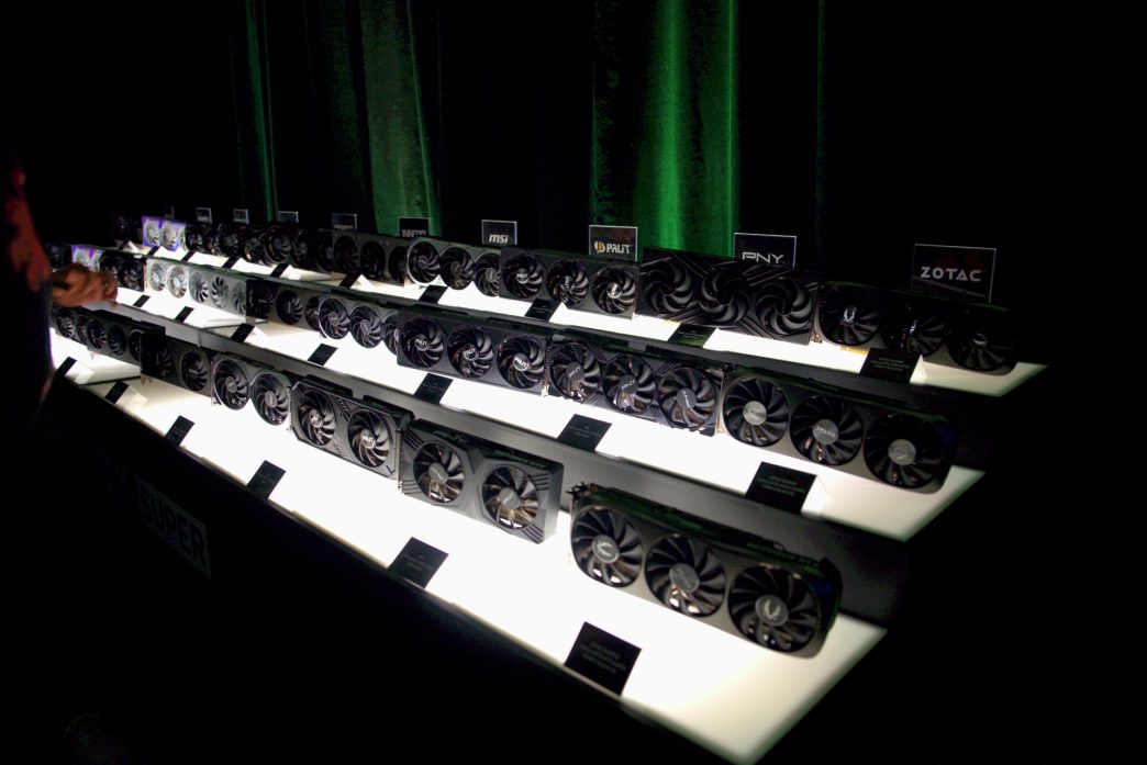 acceleratoarele-geforce-rtx-4000-primesc-un-spor-de-viteza-pe-calea-actualizarilor-de-drivere