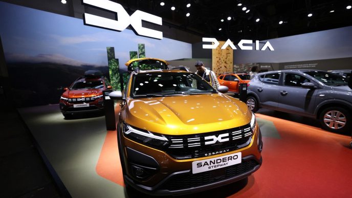 africanii-se-dau-mari-cu-dacia-sandero:-masina-construita-in-maroc-e-cea-mai-vanduta-din-europa