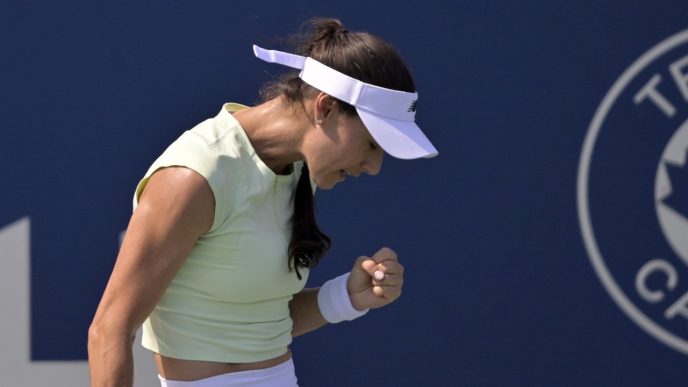 cine-transmite-la-tv-sorana-cirstea-ann-li-finala-de-la-cleveland