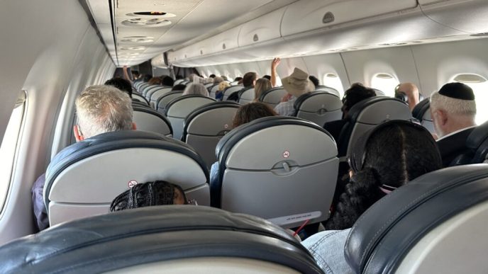 cursa-lyon-–-paris,-deturnata-din-cauza-unui-pasager-care-avea-halucinatii