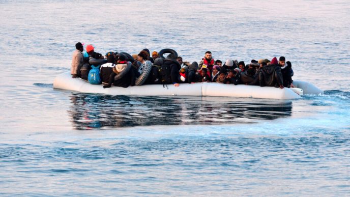 tragedie-in-mediterana:-trei-surori-sudaneze-au-murit-pe-o-barca-supraaglomerata-cu-migranti