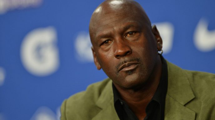 michael-jordan-a-castigat-un-proces-de-daune-cu-un-supermarket-a-donat-8900.000-de-dolari