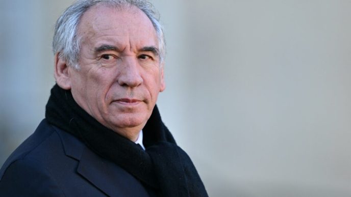 franta:-un-ministru-nu-exclude-alegerile-anticipate-in-urma-motiunii-de-cenzura-din-septembrie