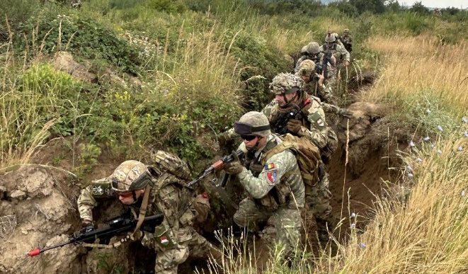 ministrul-apararii-anunta-ca-recrutarea-in-armata-ramane-voluntara