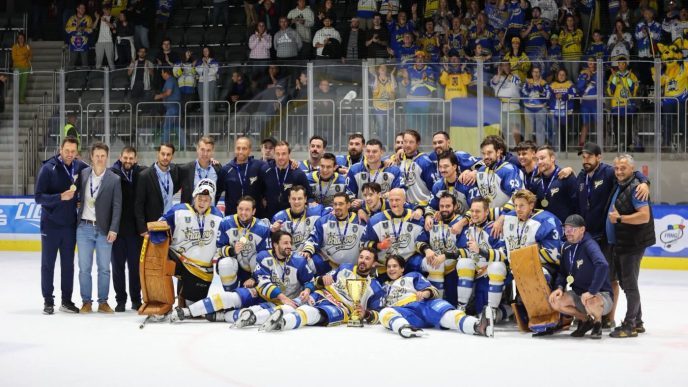 corona-brasov-a-castigat-supercupa-romaniei-la-hochei,-chiar-pe-terenul-rivalei-acsh-gheorgheni