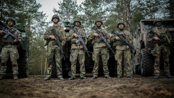 ft:-statele-unite-vor-reduce-programele-de-asistenta-militara-pentru-tarile-nato-vecine-cu-rusia