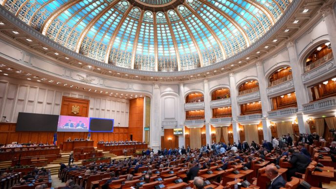 parlamentul-voteaza-duminica-cele-patru-motiuni-de-cenzura-ale-aur