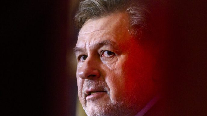 rafila:-amploarea-si-viteza-cu-care-se-raspandesc-mesajele-antivaccinare-au-devenit-alarmante