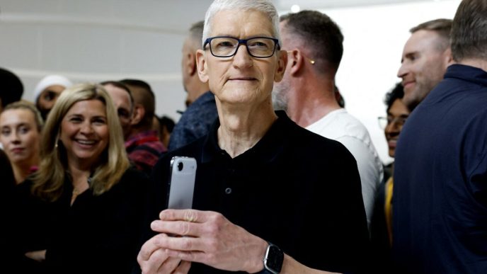 iphone-17,-un-smartphone-subtire-de-criza,-a-fost-lansat