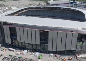 noul-stadion-de-2,1-miliarde-de-dolari-are-o-arhitectura-extraterestra-si-va-uimi