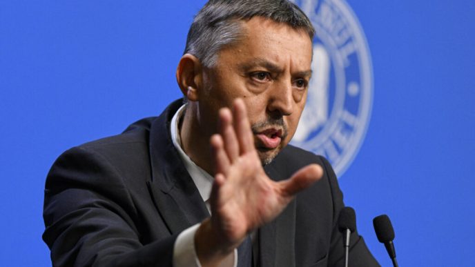 daniel-david:-daca-motiunea-simpla-trece,-nu-mai-am-de-ce-sa-raman-ministru