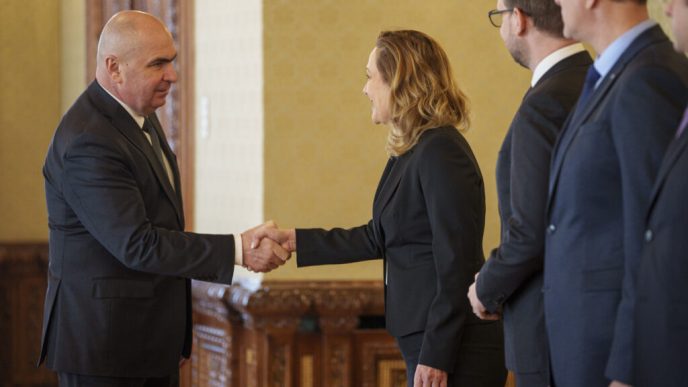 elena-lasconi-nu-l-ar-mai-nominaliza-premier-pe-ilie-bolojan:-a-lovit-in-oameni