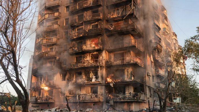 occidentul-care-ignora-trecutul:-pericolul-autoritarismului-care-pandeste-din-umbra-intereselor
