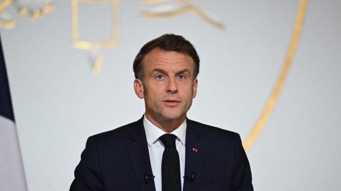 macron:-daca-trump-vrea-premiul-nobel-pentru-pace,-trebuie-sa-opreasca-razboiul-din-gaza