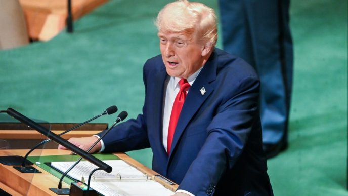 trump:-taxele-vamale-impuse-de-sua-sunt-„un-mecanism-de-aparare”
