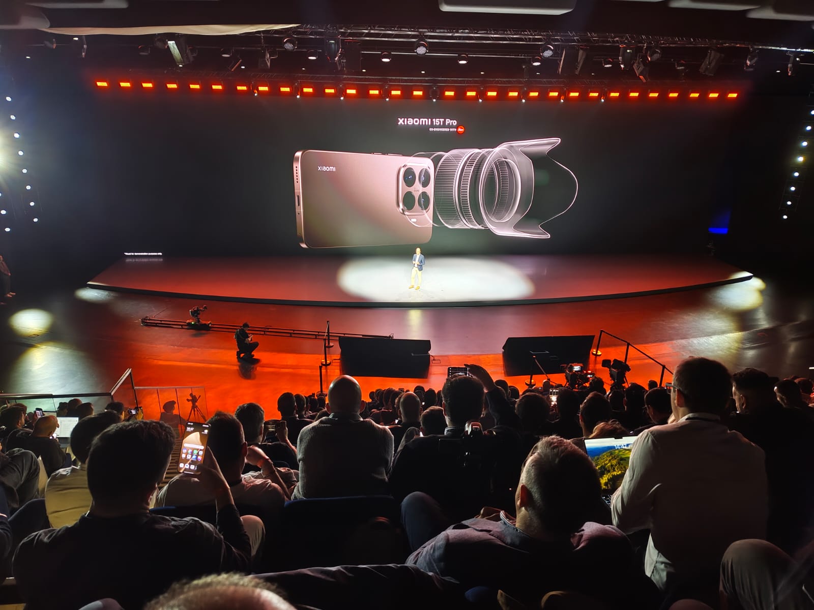 xiaomi-lanseaza-seria-xiaomi-15t,-cu-design-emblematic-si-performante-de-top