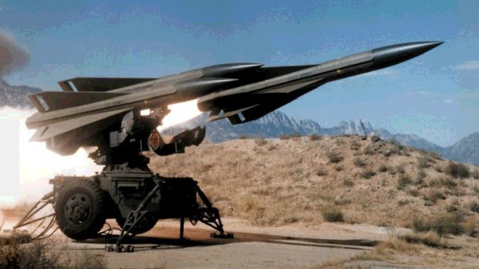 israelul-spune-ca-a-bombardat-o-unitate-de-productie-a-rachetelor-de-precizie-in-liban