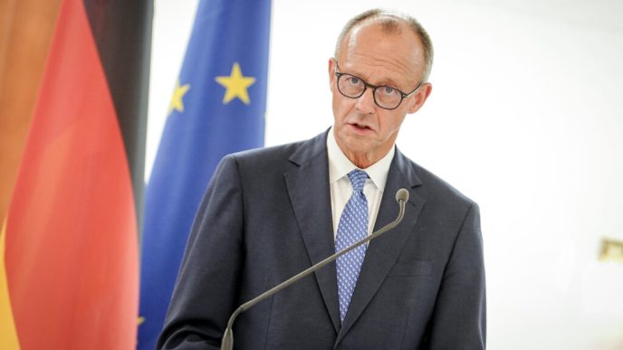 merz-critica-starea-democratiei-din-sua-si-lipsa-de-respect-fata-de-statul-de-drept