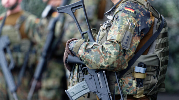 planul-de-reintroducere-a-serviciului-militar-obligatoriu-divizeaza-guvernul-german