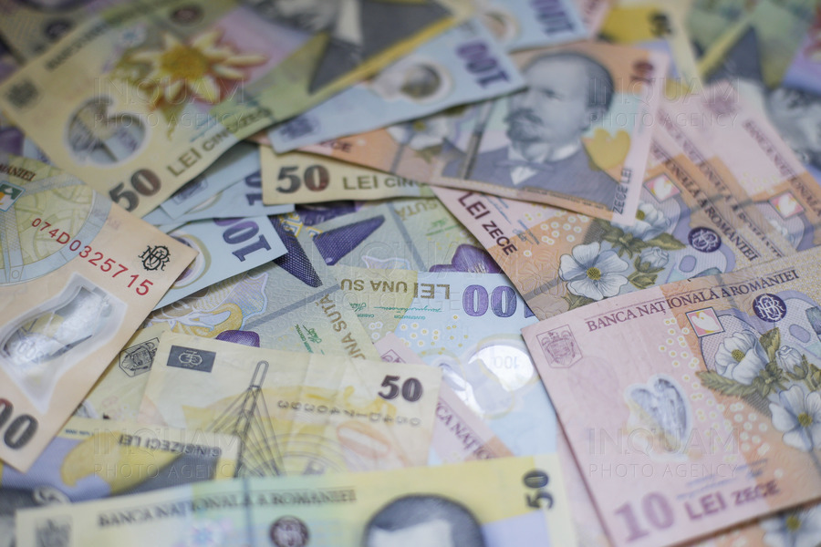 galceava-salariului-minim-continua.-guvernul-spune-ca-in-principiu-nu-va-creste-in-2026