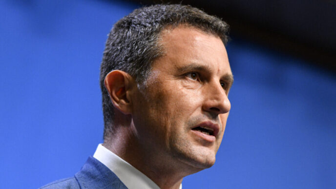 tanczos-barna:-cand-discutam-cu-comisia,-de-foarte-multe-ori-am-fost-cu-spatele-la-zid