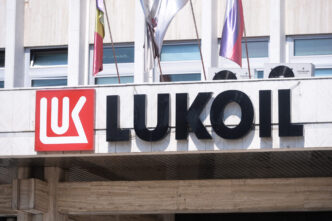 lukoil-si-a-gasit-cumparator