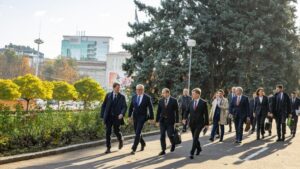 moldova-zoom-–-la-chisinau-este-investit-noul-guvern-condus-de-economistul-alexandru-munteanu