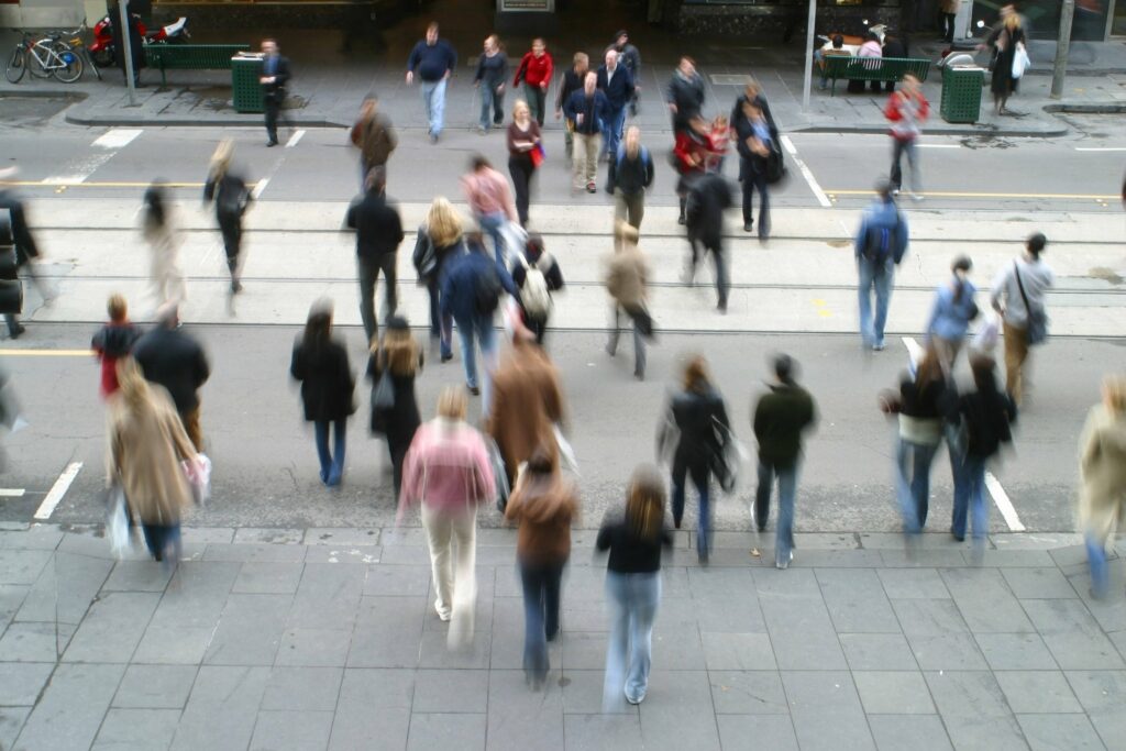 slovacii-au-in-continuare-voie-sa-alerge-dupa-autobuz.-seful-politiei-lamureste-o-lege