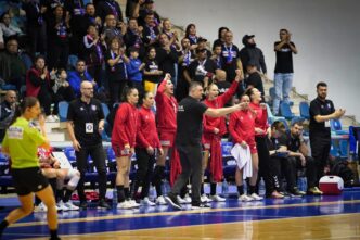 scm-rm-valcea-renaste-cu-florentin-pera-pe-banca.-din-nou-am-jucat-extraordinar-in-aparare