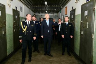 radu-marinescu,-vizita-de-lucru-la-penitenciarul-botosani.-imagini-din-interiorul-inchisorii