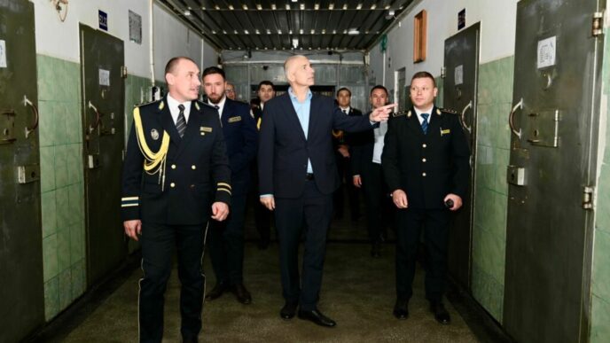radu-marinescu,-vizita-de-lucru-la-penitenciarul-botosani.-imagini-din-interiorul-inchisorii