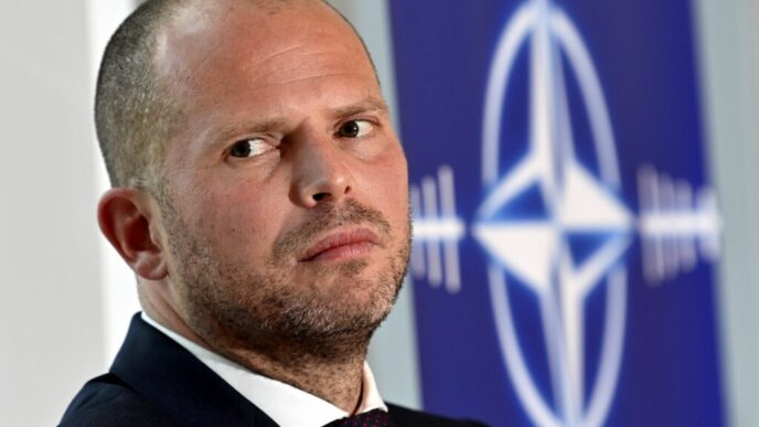 belgia-afirma-ca-drone-suspecte-vin-sa-spioneze-avioanele-de-lupta-si-depozitele-de-munitie