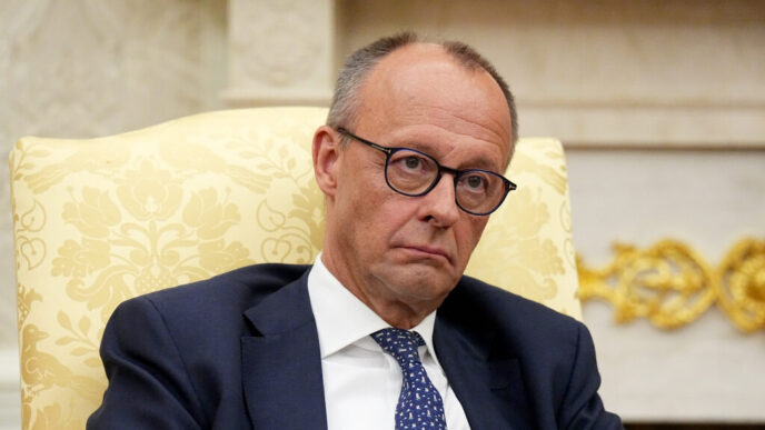 repatrierea-refugiatilor-sirieni-din-germania,-pe-agenda-lui-merz:-razboiul-civil-s-a-terminat