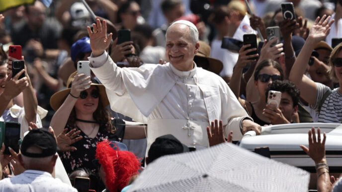 papa-indeamna-sua-la-o-reflectie-profunda-despre-tratamentul-migrantilor-sub-administratia-trump