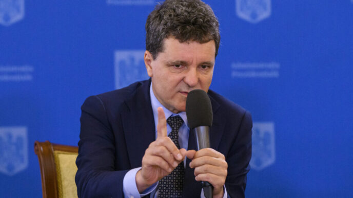 nicusor-dan-a-sesizat-ccr-pe-legea-care-a-creat-tensiuni-intre-psd-si-ministrul-mediului