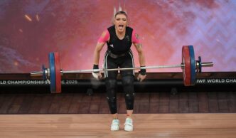 mihaela-cambei-a-luat-6-medalii-de-aur-si-e-de-neoprit-in-romania