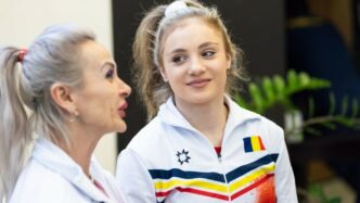 imaginile-cu-sabrina-voinea-si-camelia-voinea-au-ajuns-in-presa-straina