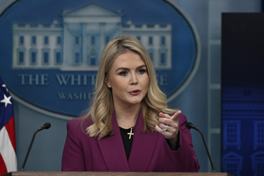 casa-alba-justifica-remarca-lui-trump-la-adresa-unei-jurnaliste,-pe-care-a-numit-o-purcelusa