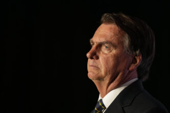 fostul-presedinte-brazilian-jair-bolsonaro,-retinut-preventiv-de-politia-federala