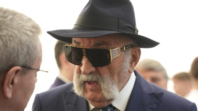 ion-tiriac-a-facut-avere-de-peste-2-miliarde-de-euro-cu-un-principiu-simplu
