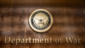 pentagonul-investigheaza-un-senator-care-a-cerut-armatei-sa-nu-respecte-ordinele-ilegale